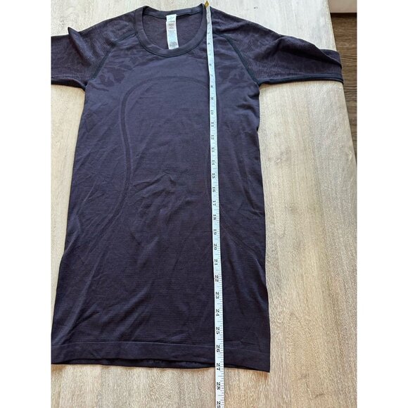 Lululemon Swiftly Tech Long Sleeve Crew Black Cherry / Black Size 4 - Picture 6 of 8